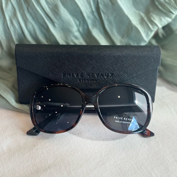 Privé Revaux Girl Boss Oversized Sunglasses – Tortoise Brown - Picture 2 of 8